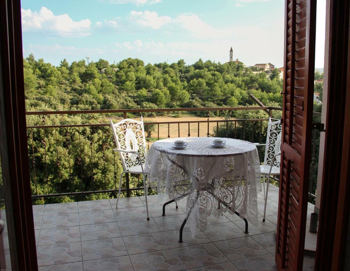 Apartmani Nada Seget Vranjica Exterior photo