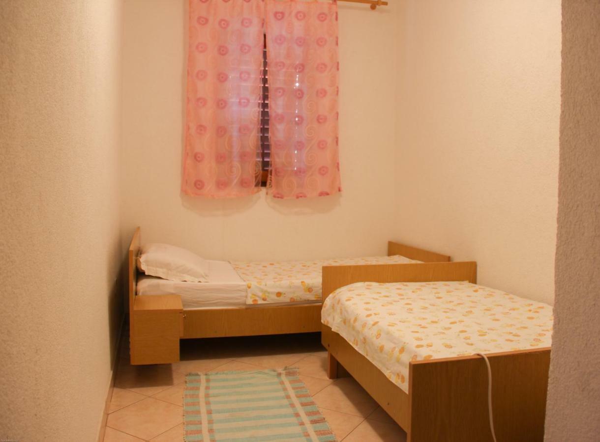 Apartmani Nada Seget Vranjica Exterior photo