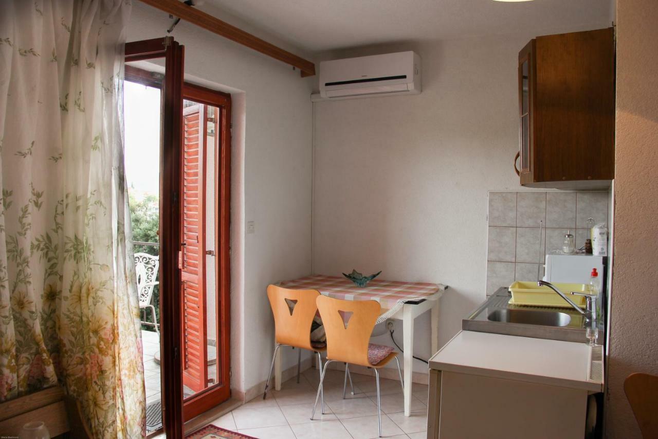 Apartmani Nada Seget Vranjica Exterior photo