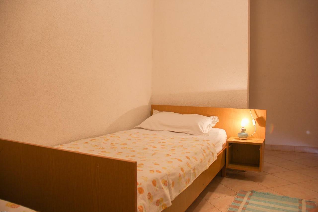 Apartmani Nada Seget Vranjica Exterior photo