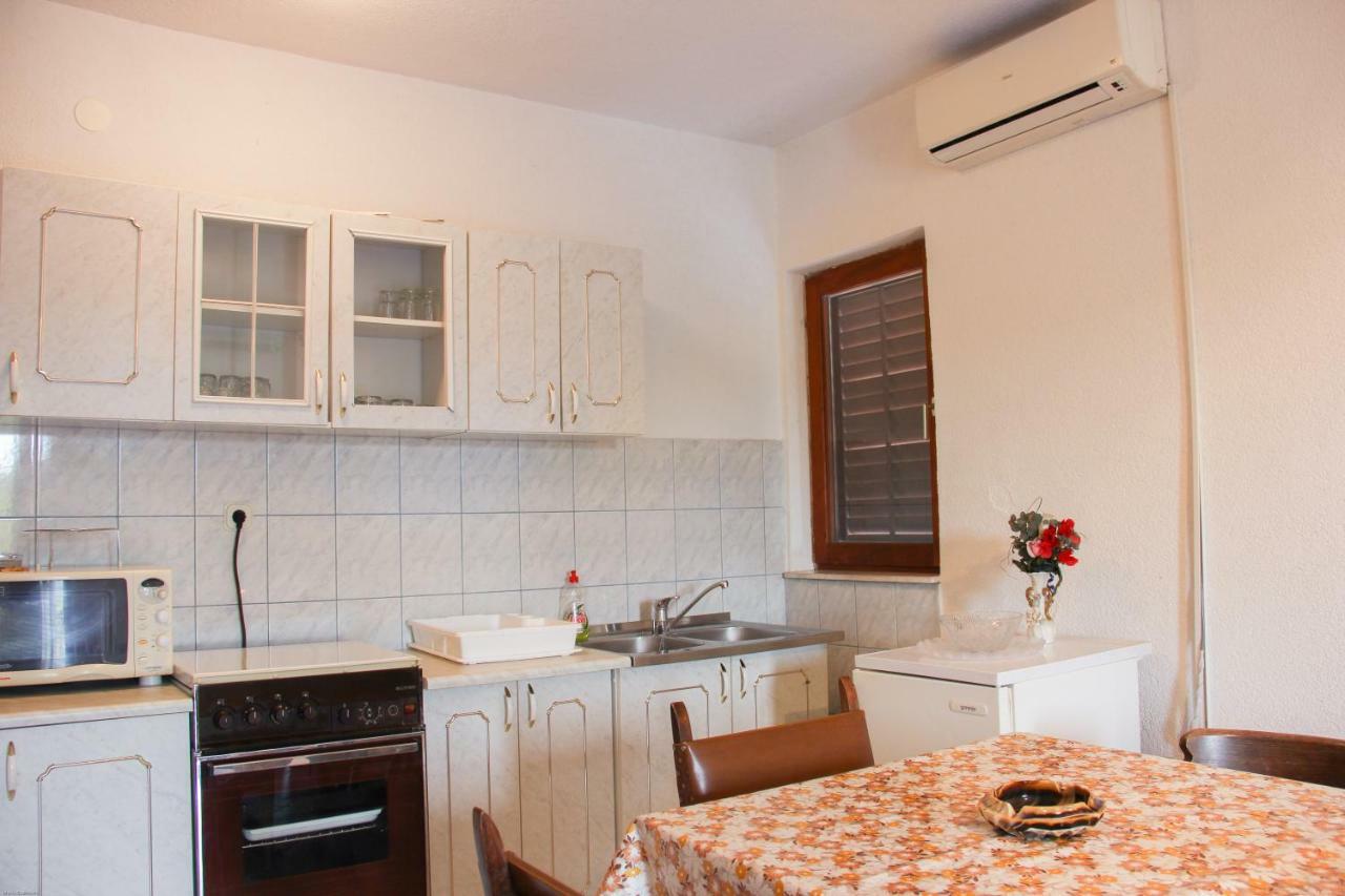 Apartmani Nada Seget Vranjica Exterior photo