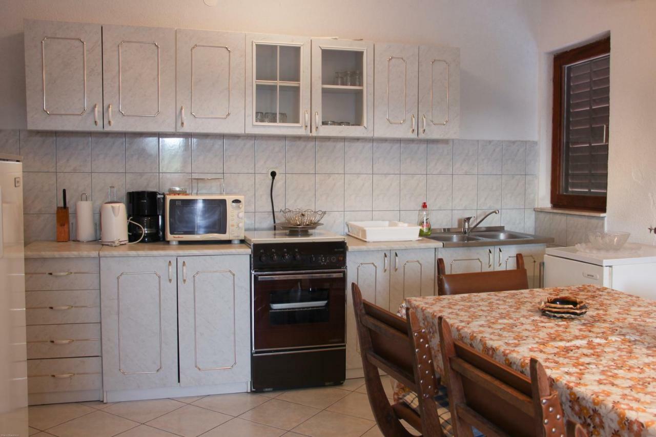 Apartmani Nada Seget Vranjica Exterior photo